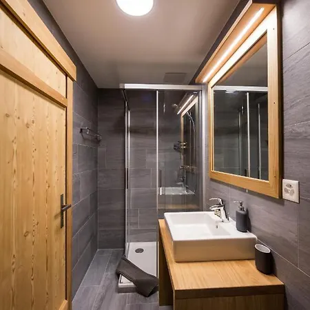 Apartment En Masses *
